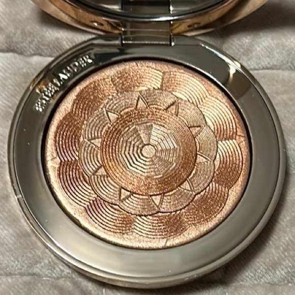 Estee Lauder Bronze Goddess - 03 Mirage NWOB NEVER USED/SWATCHED - Picture 3 of 4